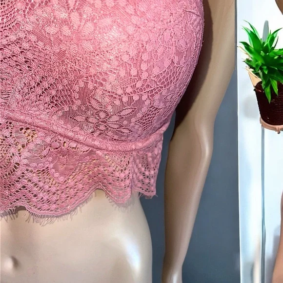 Victoria's Secret PINK Eyelash Lace High-Neck Bralette - Picture 11 of 16